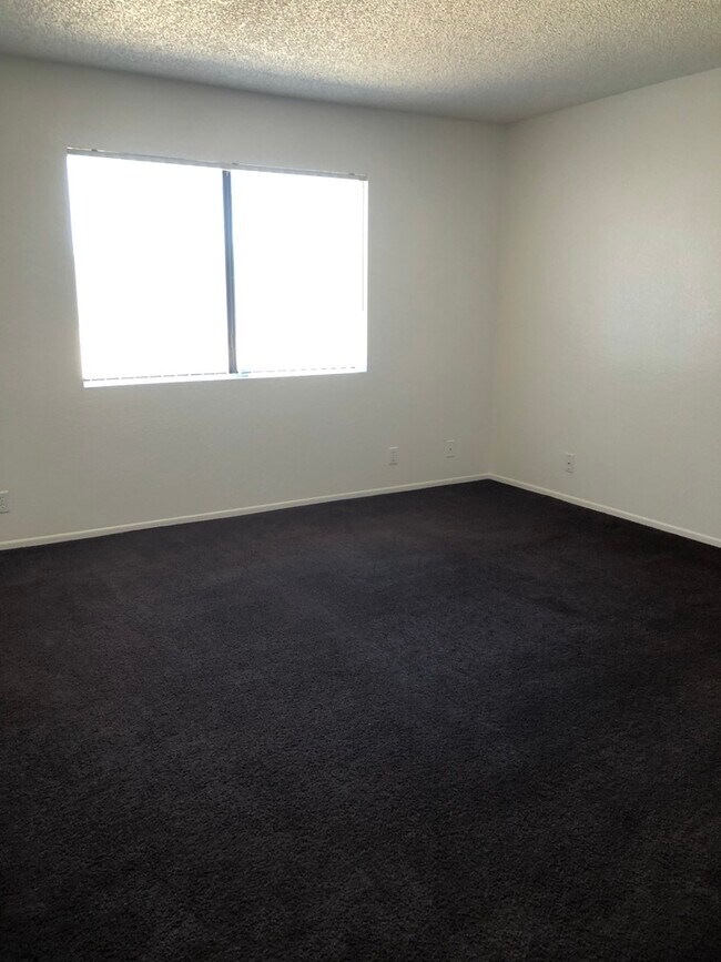 Building Photo - 22578 El Centro Rd