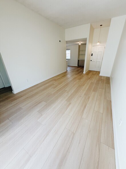 Building Photo - 105 Orgain Dr