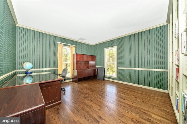 Building Photo - 12929 Esworthy Rd