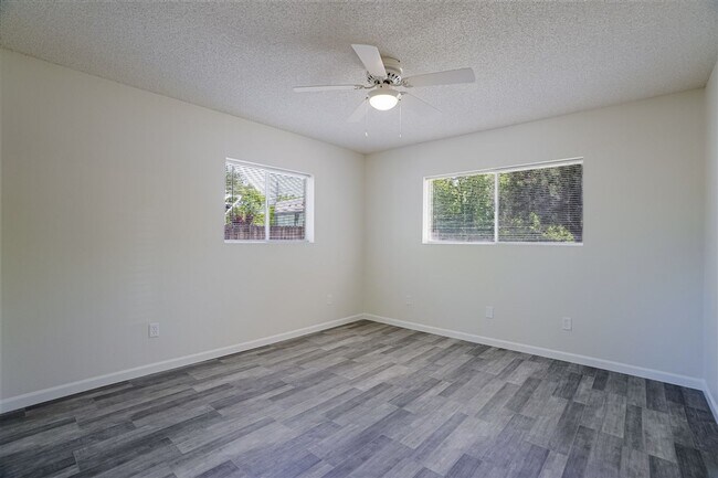 Building Photo - 3 Bedroom, 2 Bath Home with Garage For Rent in Prescott!