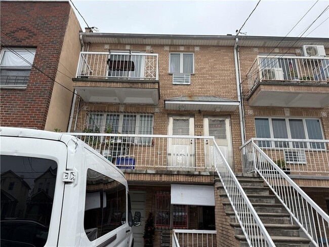 Building Photo - 1922 W 13th St