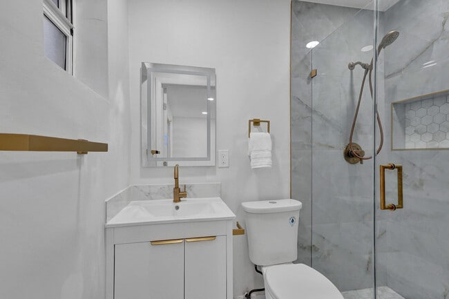 Building Photo - 4138 SW 48th Ct