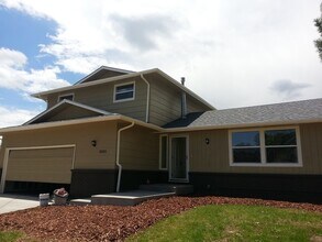Building Photo - 3005 Marshall Ash Dr