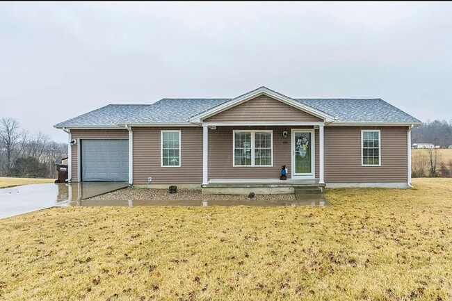 Building Photo - HELLO Georgeous 3 bdrm, 2 bath Single Fami...