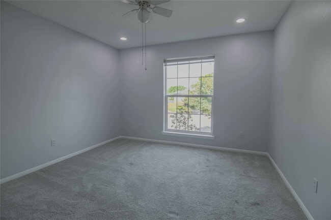 Building Photo - 10819 Belle Haven Dr