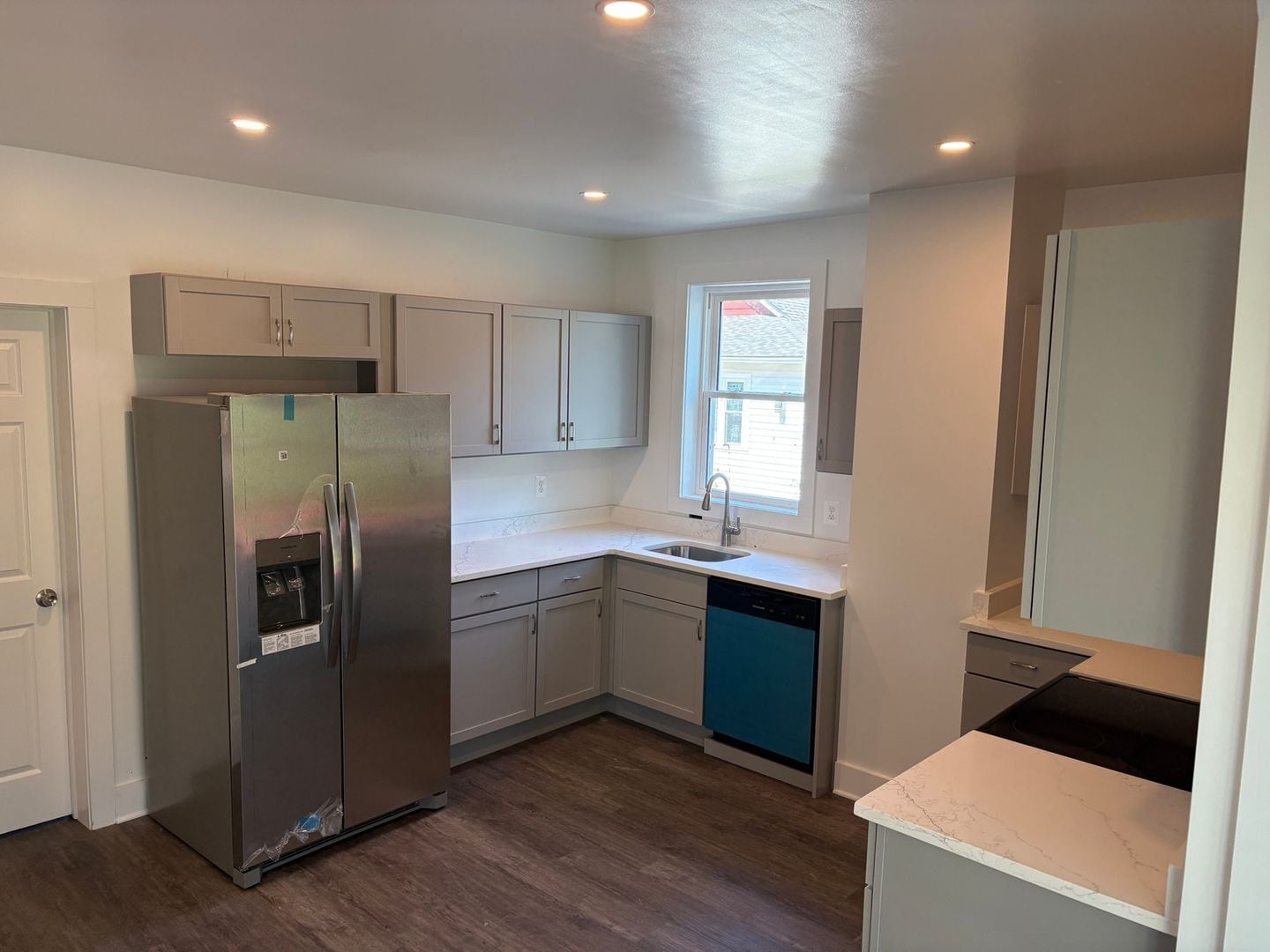 Building Photo - 302 S Camp Meade Rd