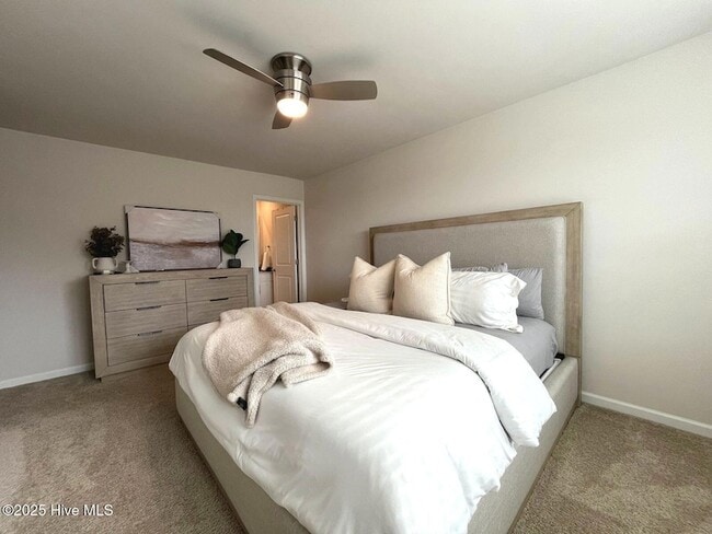 Building Photo - 2705 Gracie Ln