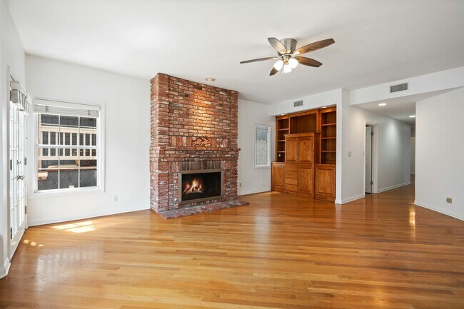 Building Photo - 459 35th St