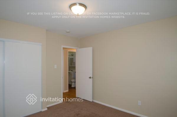 Building Photo - 3310 N Golden Ave