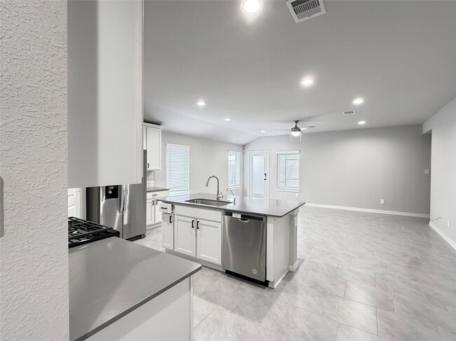 Building Photo - 29735 Cayenne Cir