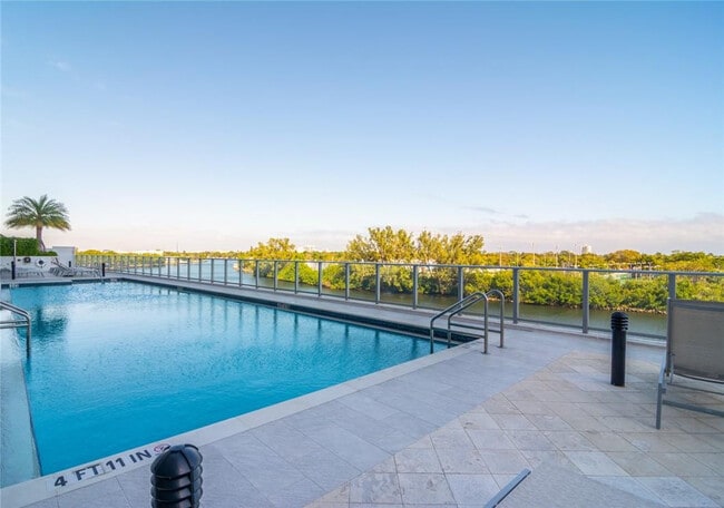 Building Photo - 1180 N Federal Hwy