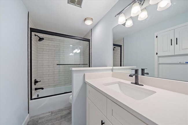 Building Photo - 730 Spanish Dr S