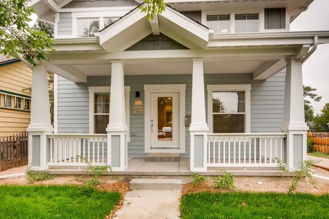 Building Photo - Spacious 5 BED Home for Lease