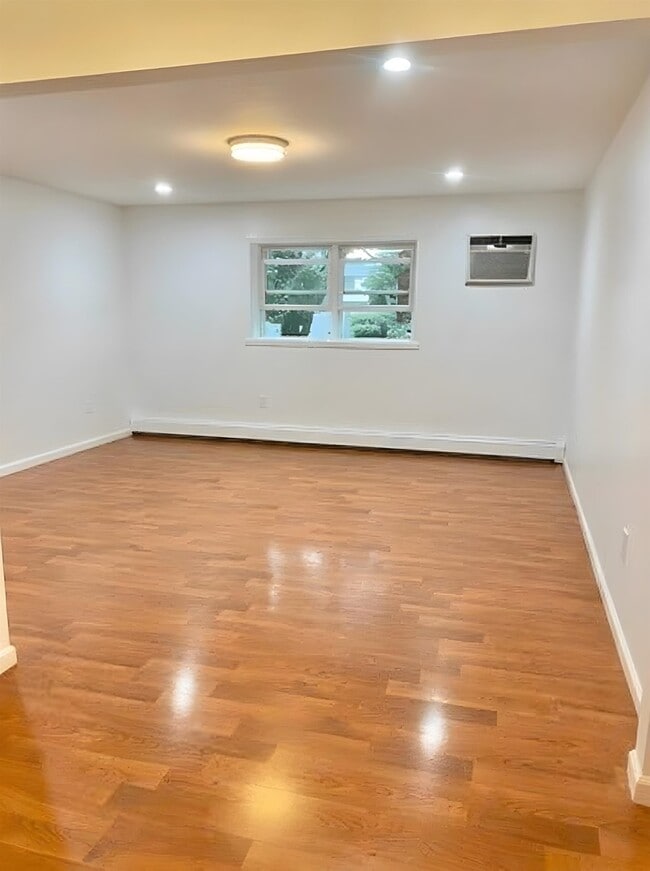 Building Photo - 309 Julianne Terrace