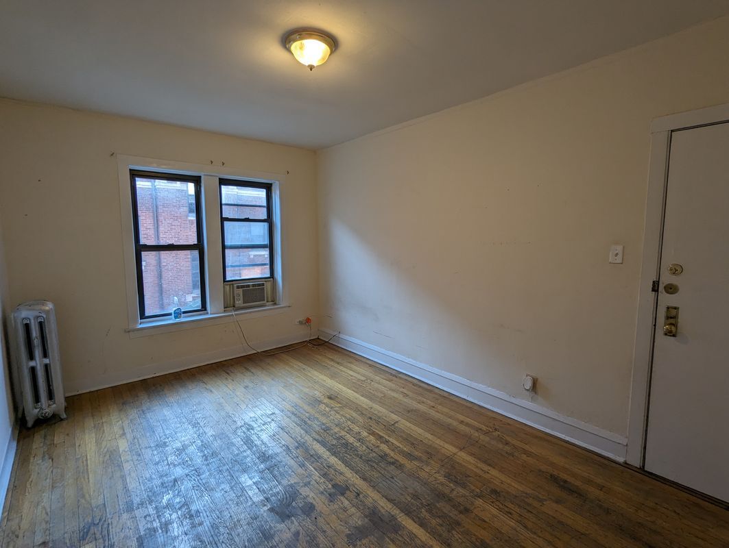 Building Photo - 2700 N Spaulding Ave