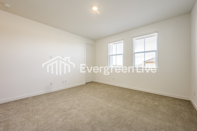 Building Photo - 9844 W Verde Ln