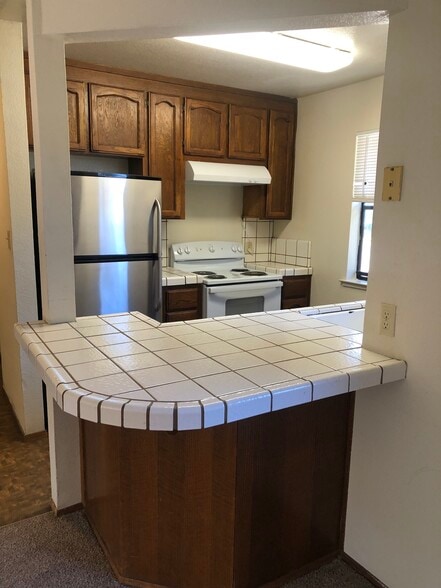 Primary Photo - 538 Ironwood Ter