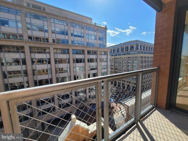 Building Photo - 631 D St NW