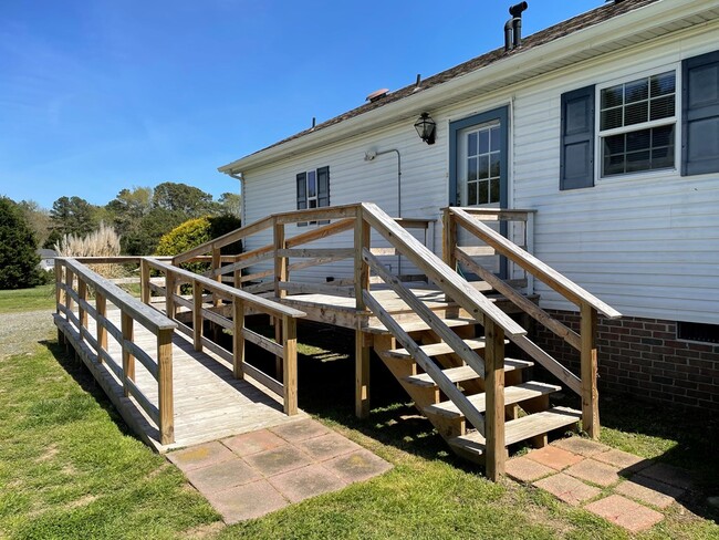 Building Photo - 11582 Charity Ln