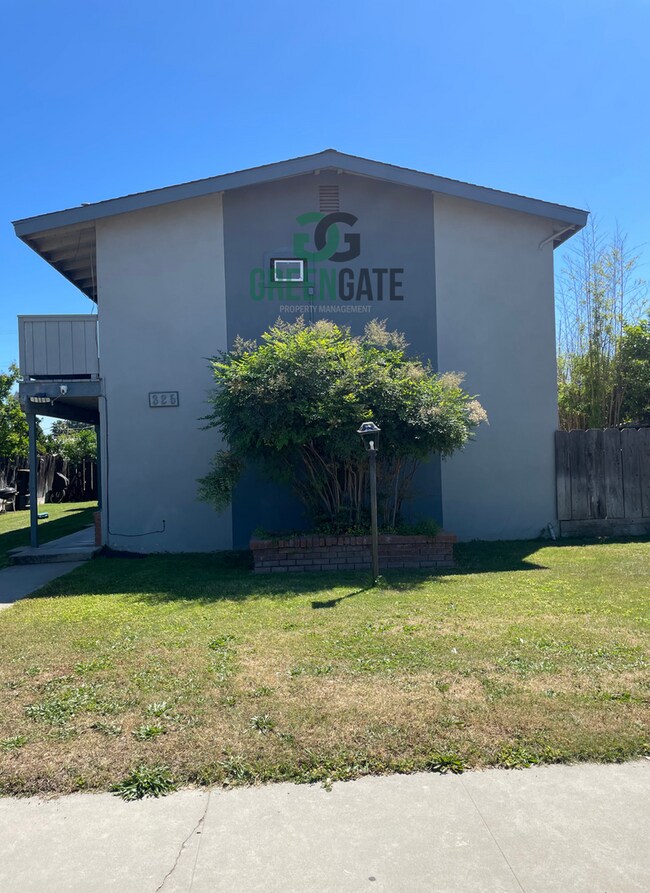 Building Photo - 325 W H St