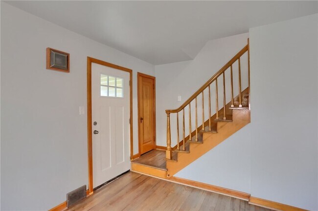 Building Photo - 740 Pershing St