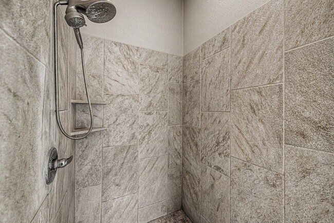 Building Photo - 29147 Crystal Rose Ln