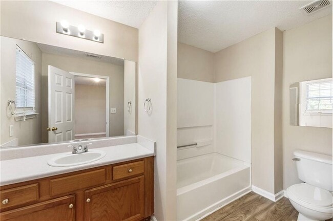 Building Photo - 6750 Sunset Hills Blvd