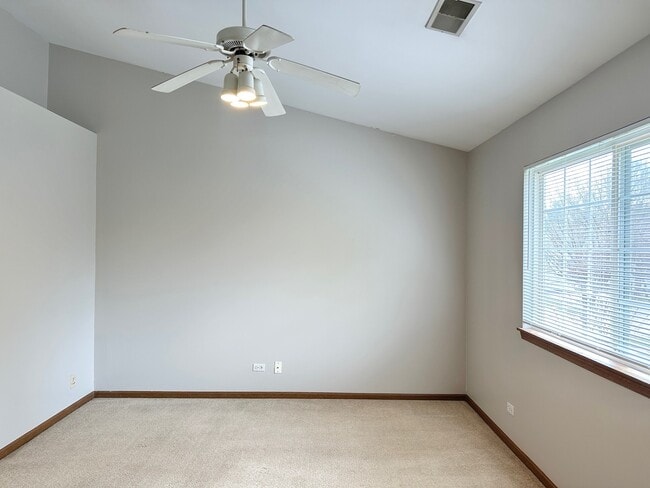 Building Photo - 125 Capella Ct