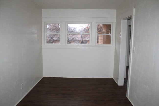 Building Photo - 1835 Melrose St