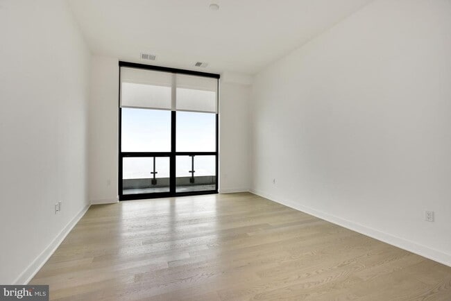 Building Photo - 1650 Silver Hill Dr