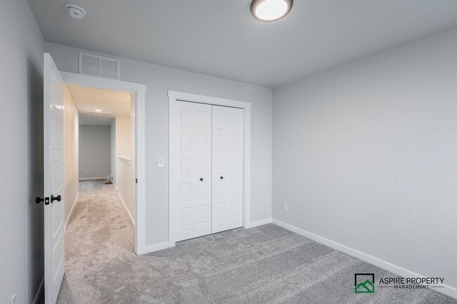 Building Photo - BRAND NEW 4 Bed 2.5 Bath Home