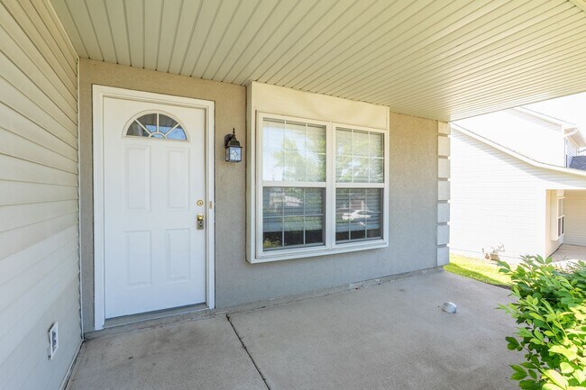 Building Photo - 2500-2502 Northampton Dr.
