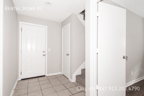 Building Photo - 1224 E Cothrell-