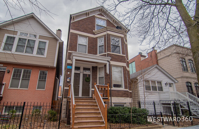 Building Photo - 1623 W Huron-3R
