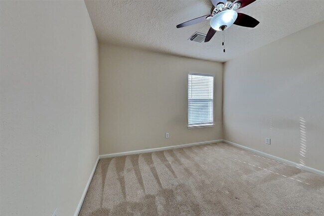 Building Photo - 19210 Doves Landing Ave