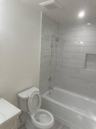 Building Photo - 2209 Leland Ct