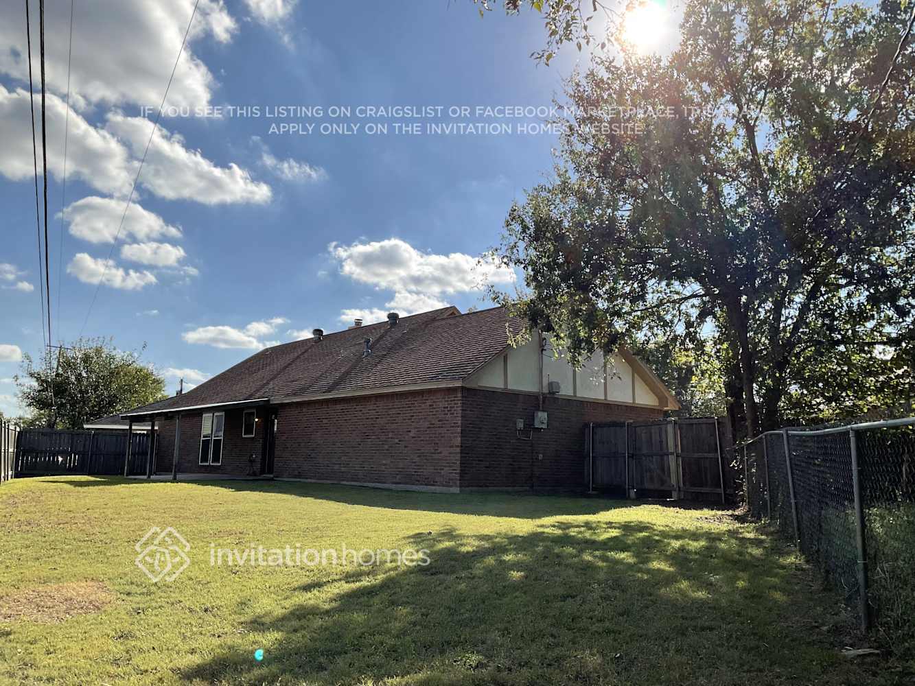 Building Photo - 525 E Jay Ct