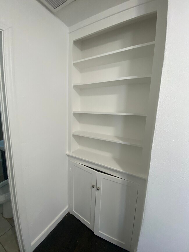 Building Photo - 4622 Stigall Dr