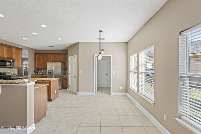 Building Photo - 3370 Turkey Creek Dr