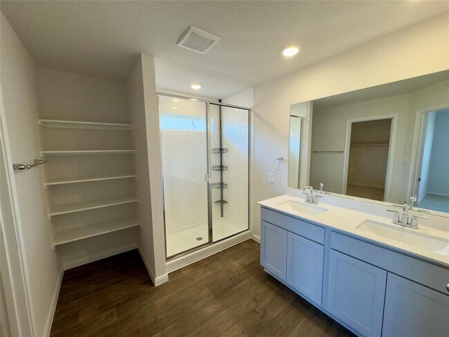Building Photo - 1302 Camden Ln