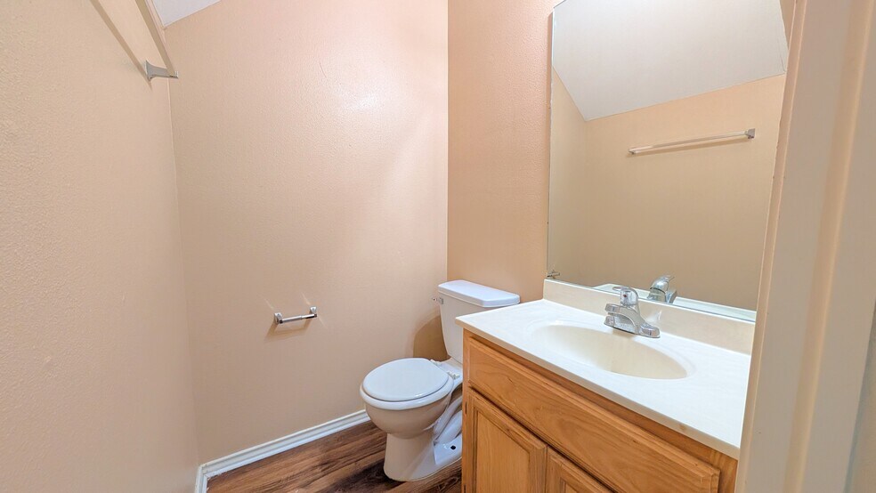 Building Photo - 808 W Arroyo Park Ln