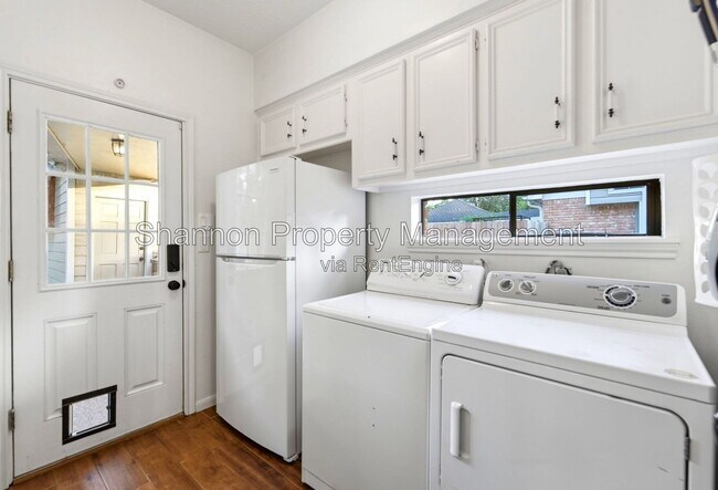 Building Photo - 5626 Spring Lodge Dr
