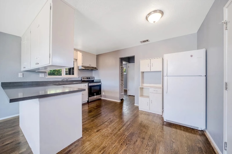 Building Photo - 1158 Pembridge Dr