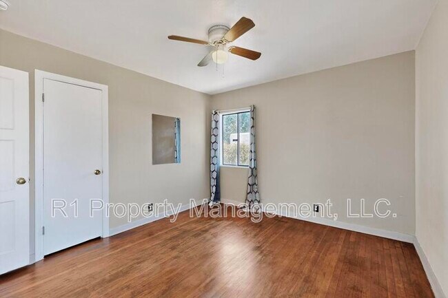 Building Photo - 165 Hilton Ave NW