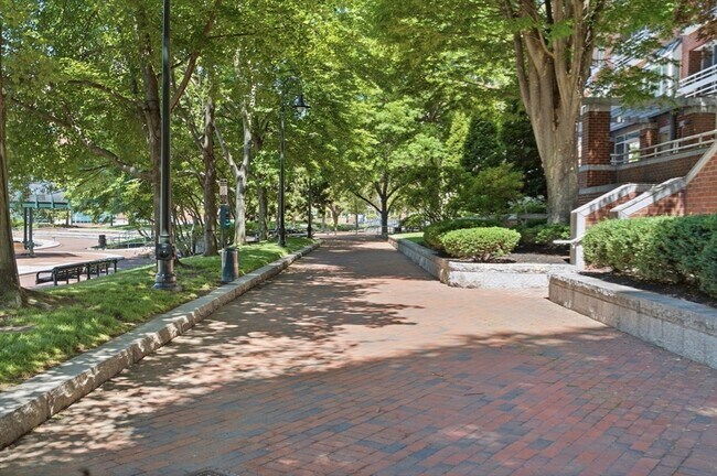 Building Photo - 6 Canal Park