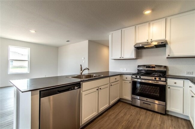 Building Photo - 2302 Medusa Dr