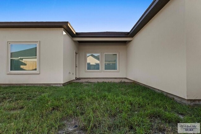 Building Photo - 7425 Lake Havasu