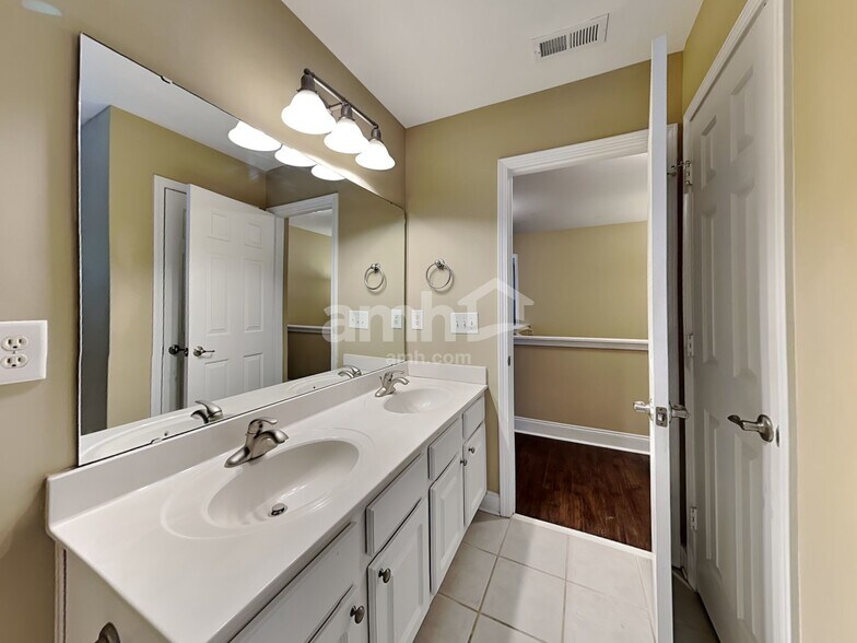 Building Photo - 5380 Meryton Park Way