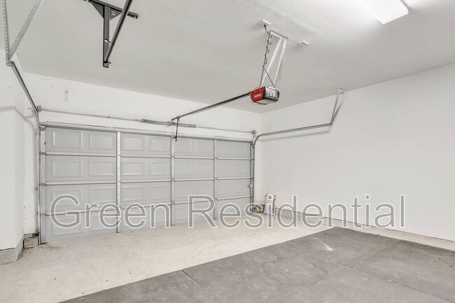 Building Photo - 919 E 36th St