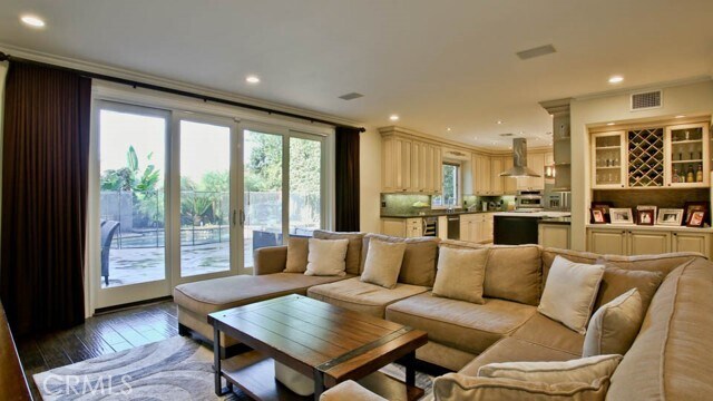 Building Photo - 4461 Stern Ave